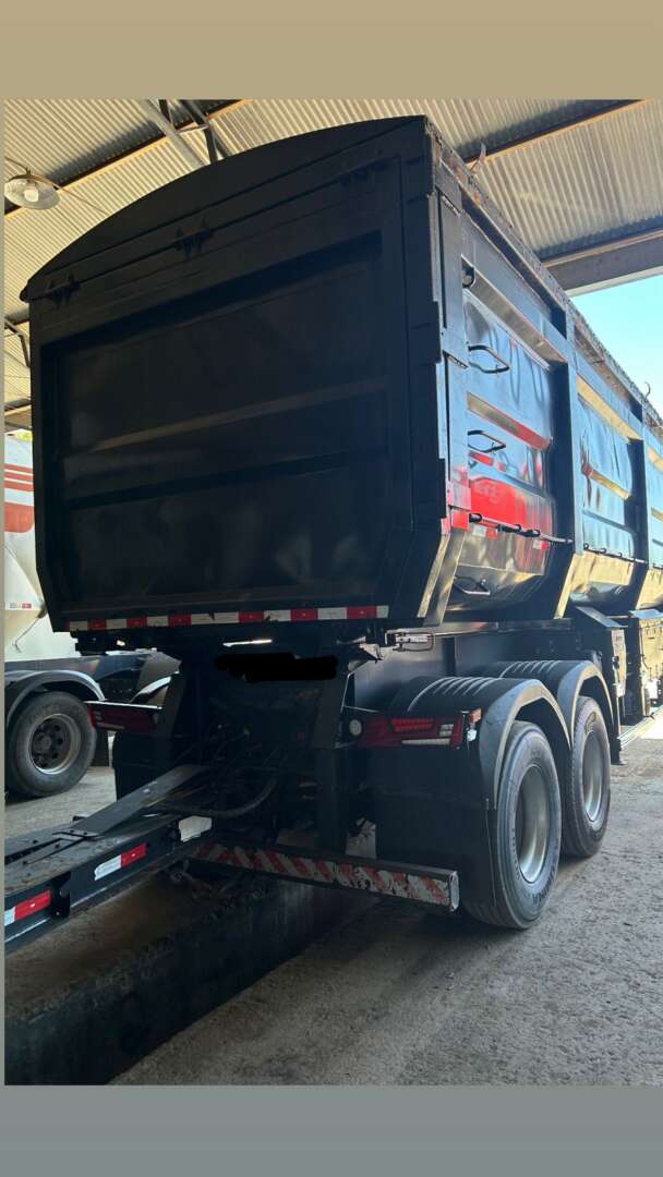 Carreta RODOTREM BASCULANTE Randon ANO 2024 9 Eixos de Rodo Serra Caminhões na Santa Catarina