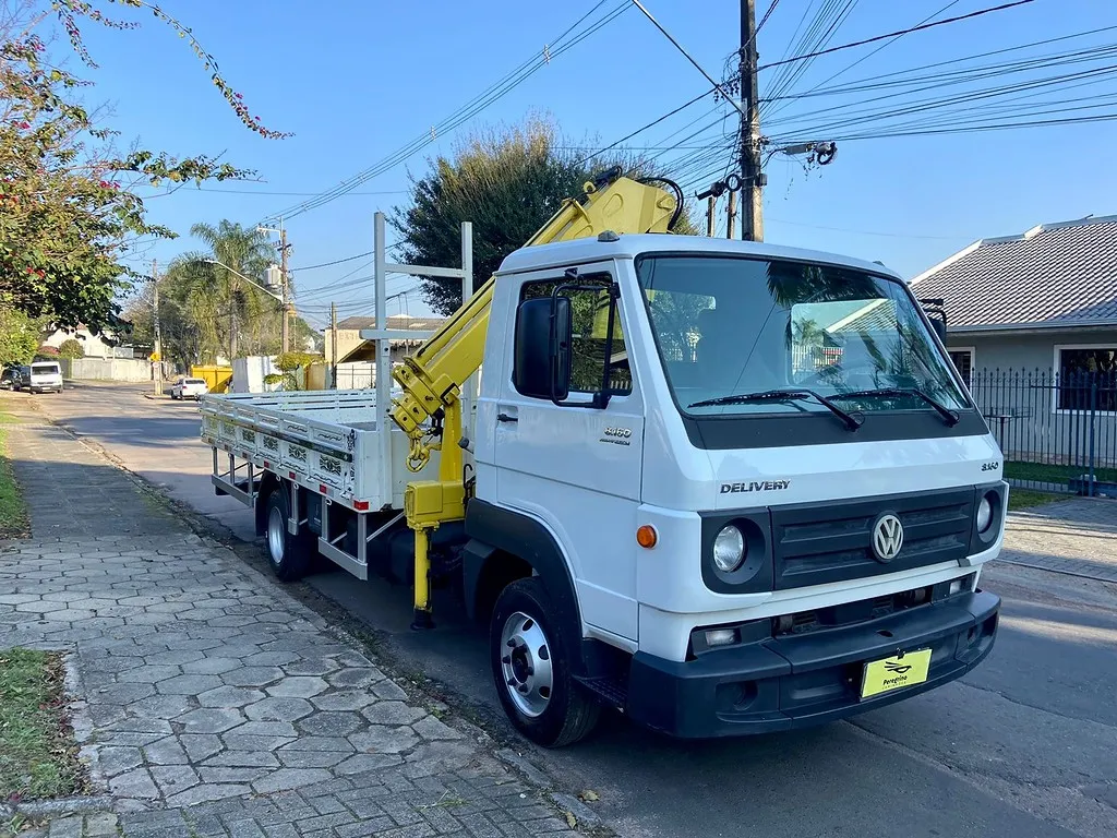 Caminhão VOLKSWAGEN VW 8160 Guincho Munck ANO 2014 de Peregrino Caminhões no Paraná