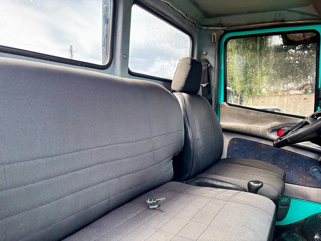 Caminhão MERCEDES BENZ MB 1620 Chassis ANO 2002 de Peregrino Caminhões no Paraná