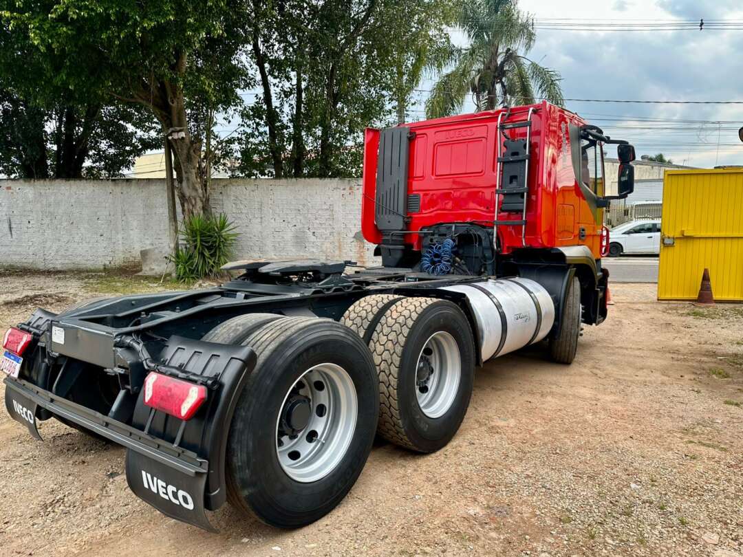 Caminhão IVECO STRALIS 380 Cavalo Mecânico ANO 2008 de Peregrino Caminhões no Paraná