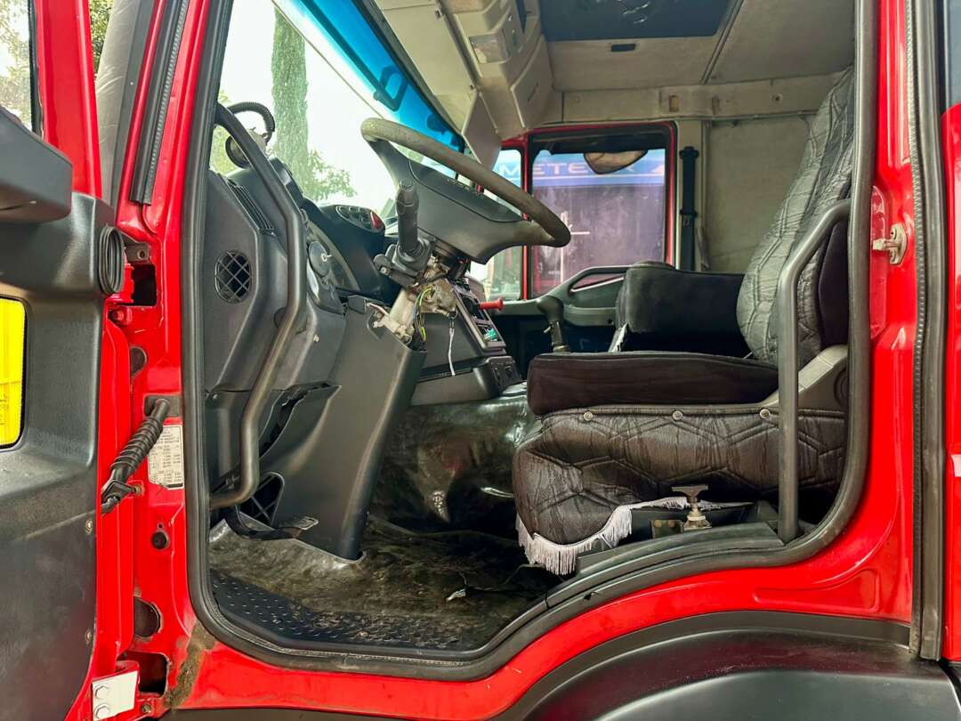 Caminhão IVECO STRALIS 380 Cavalo Mecânico ANO 2008 de Peregrino Caminhões no Paraná