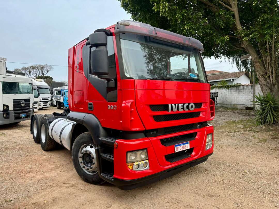 Caminhão IVECO STRALIS 380 Cavalo Mecânico ANO 2008 de Peregrino Caminhões no Paraná