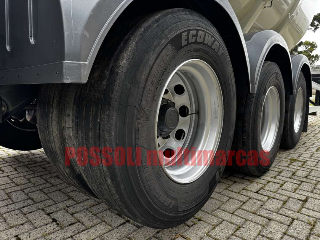 Carreta SEMI-REBOQUE TANQUE ACO Metalesp ANO 2023 4 Eixos de Possoli Multimarcas no Paraná