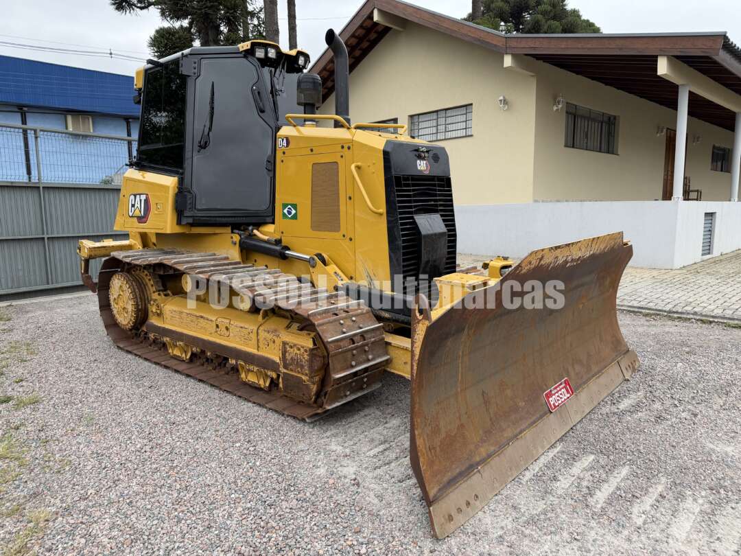 TRATOR ESTEIRA CATERPILLAR D4 ANO 2022 de Possoli Multimarcas no Paraná