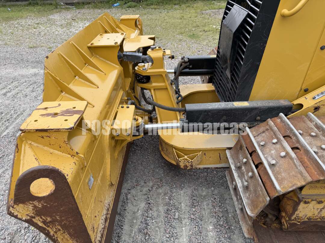 TRATOR ESTEIRA CATERPILLAR D4 ANO 2022 de Possoli Multimarcas no Paraná