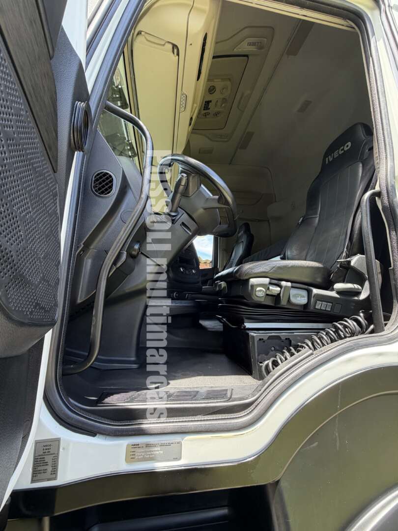 Caminhão IVECO S-WAY 540 Cavalo Mecânico ANO 2023 de Possoli Multimarcas no Paraná