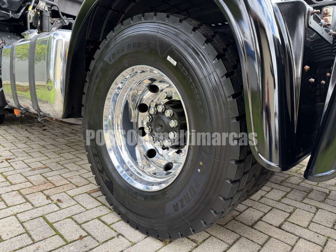 Caminhão MERCEDES BENZ MB 2651 Cavalo Mecânico ANO 2023 de Possoli Multimarcas no Paraná