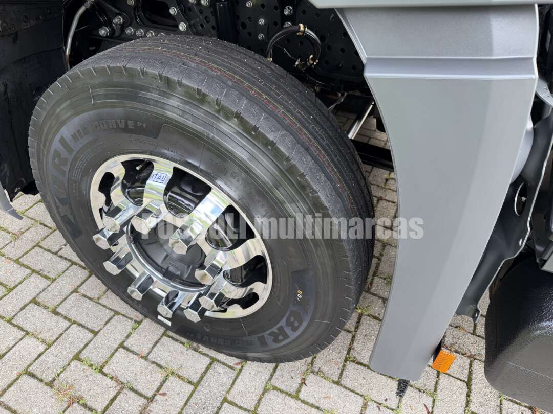 Caminhão MERCEDES BENZ MB 2651 Cavalo Mecânico ANO 2023 de Possoli Multimarcas no Paraná