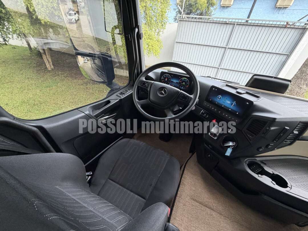 Caminhão MERCEDES BENZ MB 2651 Cavalo Mecânico ANO 2023 de Possoli Multimarcas no Paraná