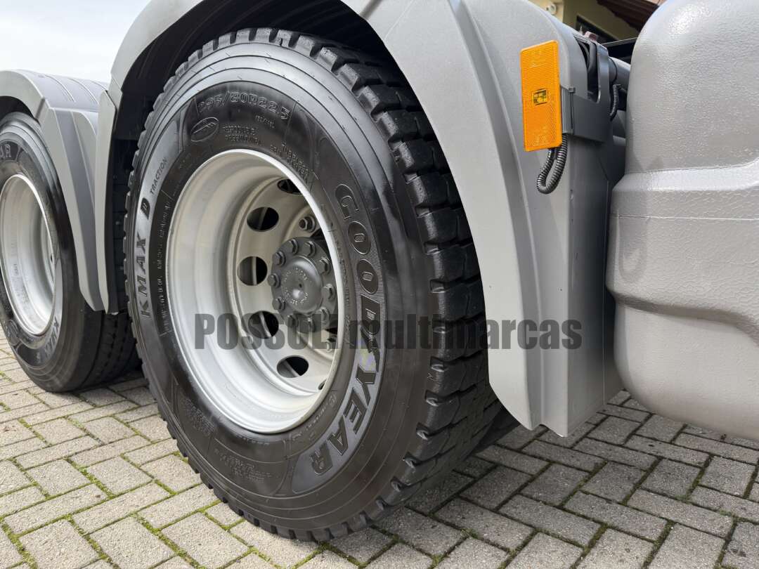 Caminhão MERCEDES BENZ MB 2544 Cavalo Mecânico ANO 2022 de Possoli Multimarcas no Paraná