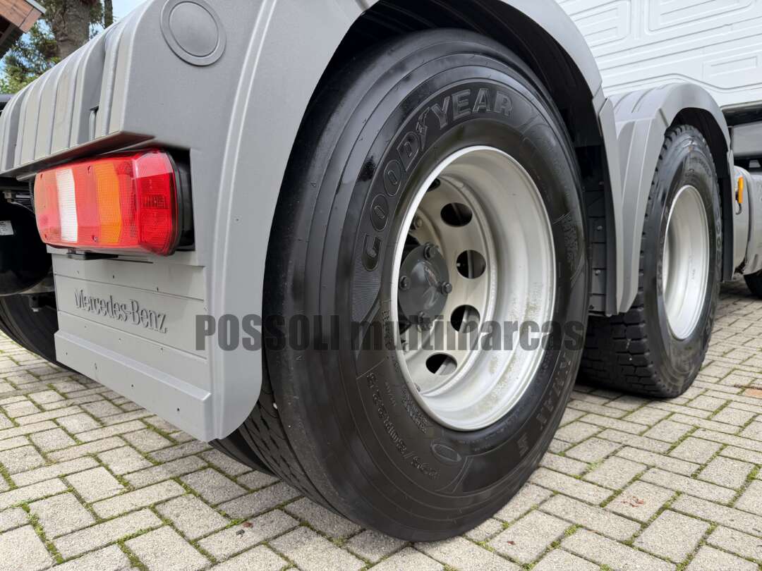 Caminhão MERCEDES BENZ MB 2544 Cavalo Mecânico ANO 2022 de Possoli Multimarcas no Paraná