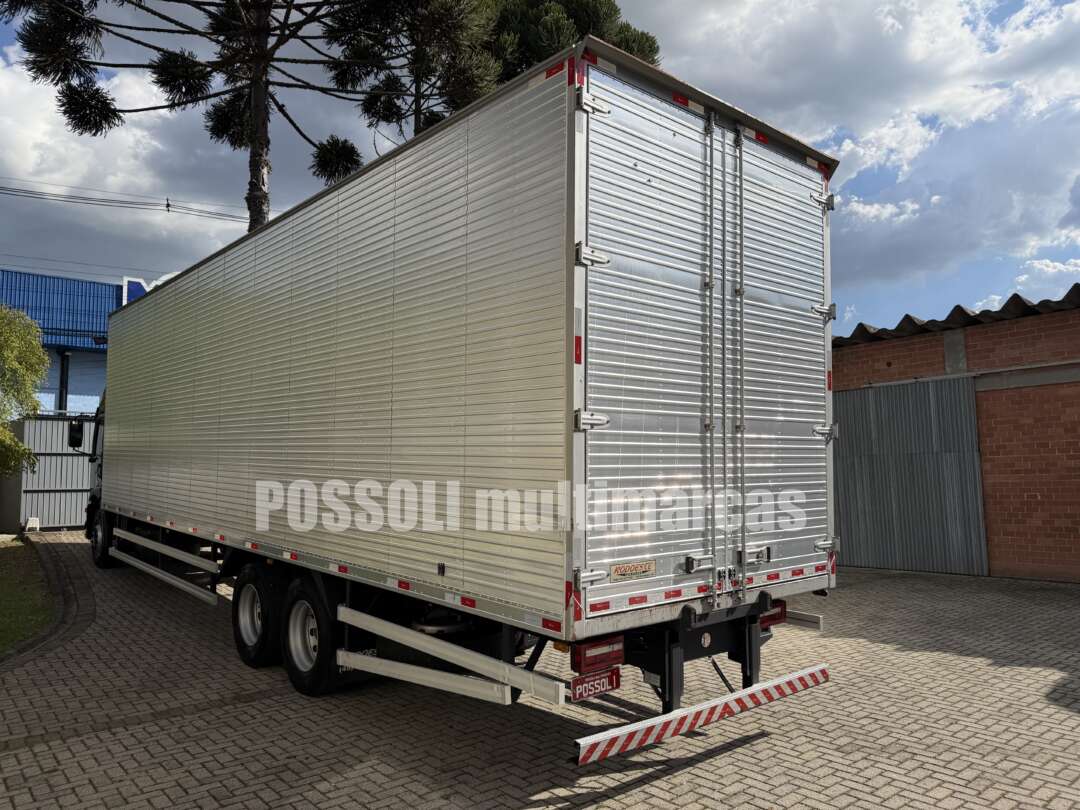 Carreta IMPLEMENTO CAMINHÃO BAÚ Rodoeixo ANO 2024 2 Eixos de Possoli Multimarcas no Paraná