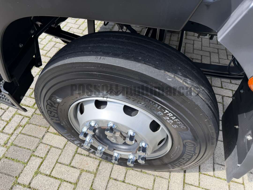 Caminhão IVECO TECTOR 240E28 Chassis ANO 2015 de Possoli Multimarcas no Paraná