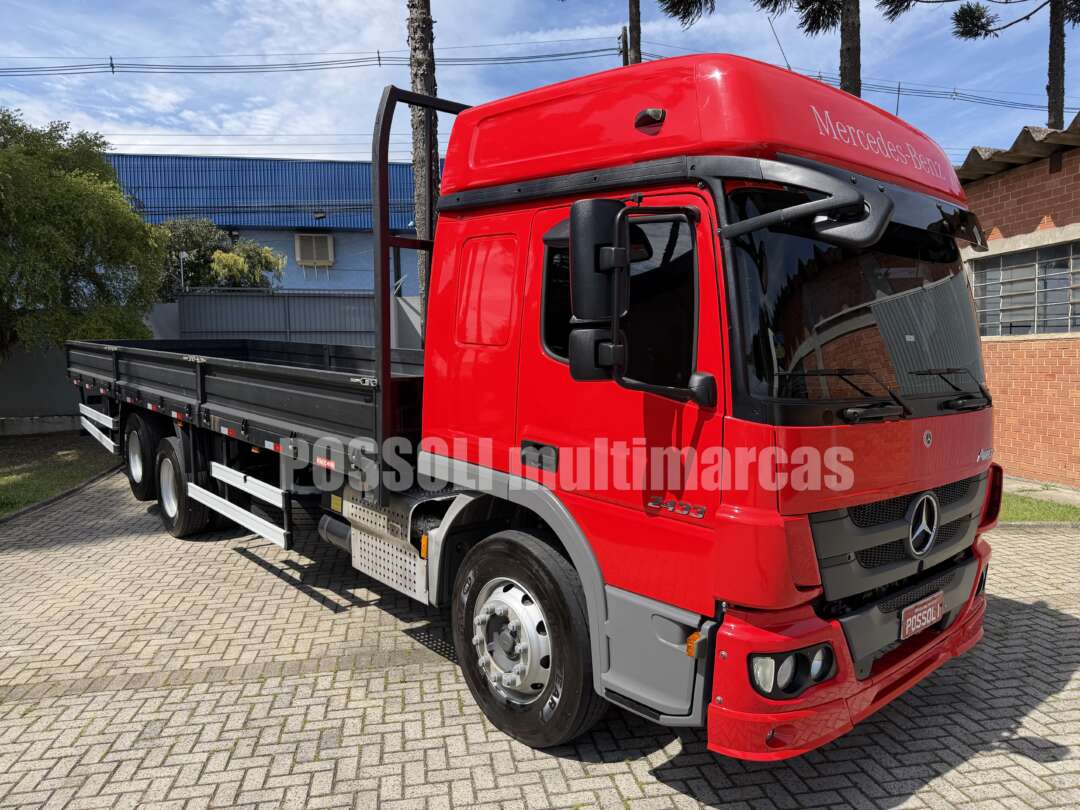 Caminhão MERCEDES BENZ MB 2433 Carga Seca ANO 2024 de Possoli Multimarcas no Paraná