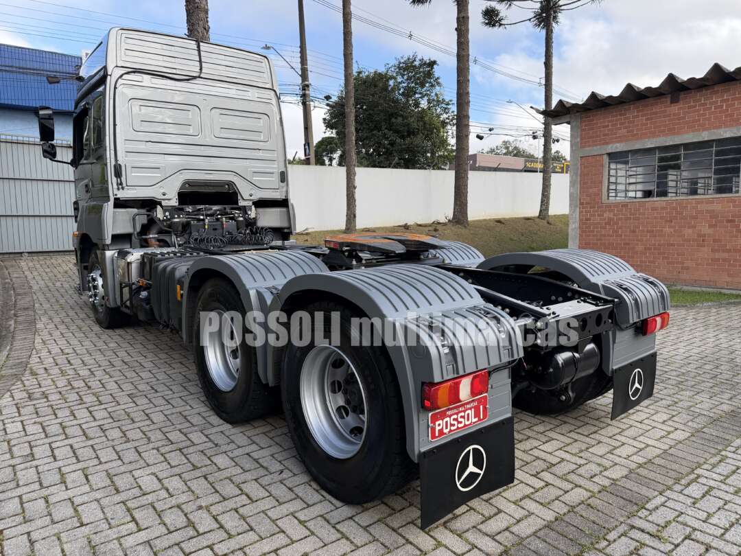 Caminhão MERCEDES BENZ MB 2644 Cavalo Mecânico ANO 2023 de Possoli Multimarcas no Paraná