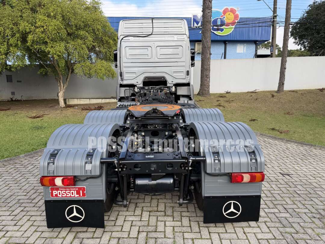 Caminhão MERCEDES BENZ MB 2644 Cavalo Mecânico ANO 2023 de Possoli Multimarcas no Paraná