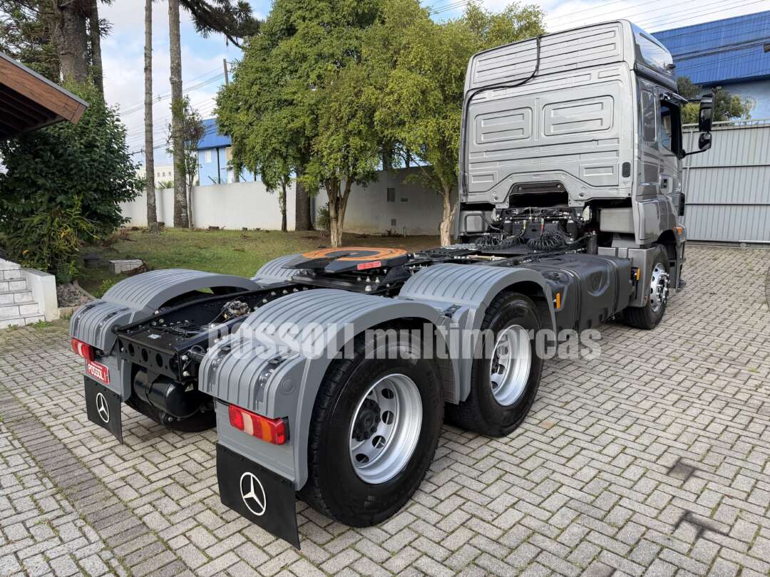Caminhão MERCEDES BENZ MB 2644 Cavalo Mecânico ANO 2023 de Possoli Multimarcas no Paraná