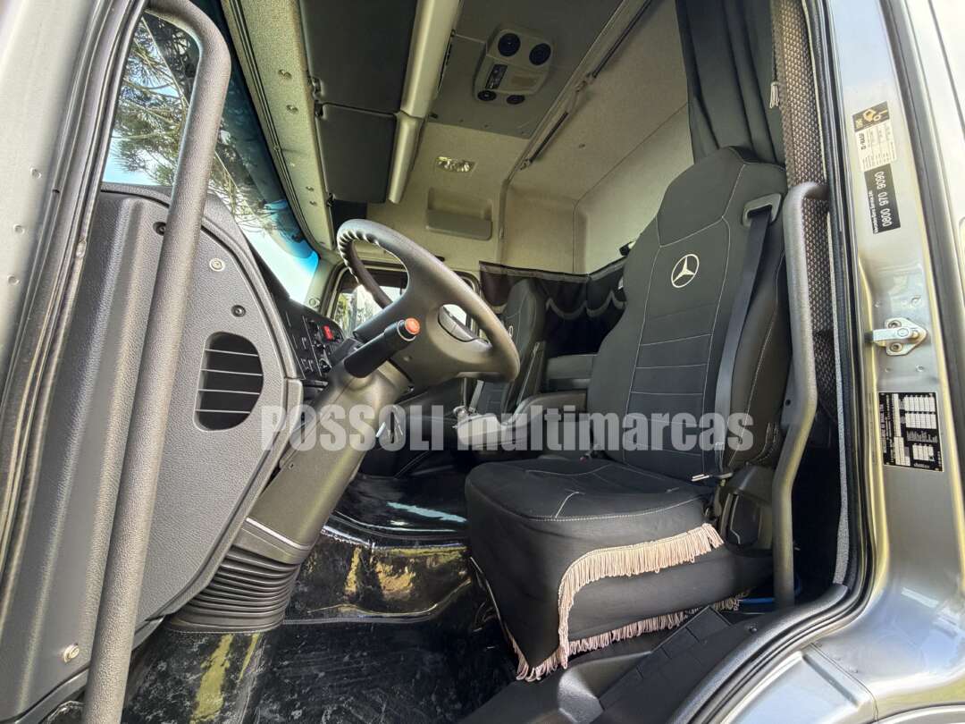 Caminhão MERCEDES BENZ MB 2644 Cavalo Mecânico ANO 2023 de Possoli Multimarcas no Paraná
