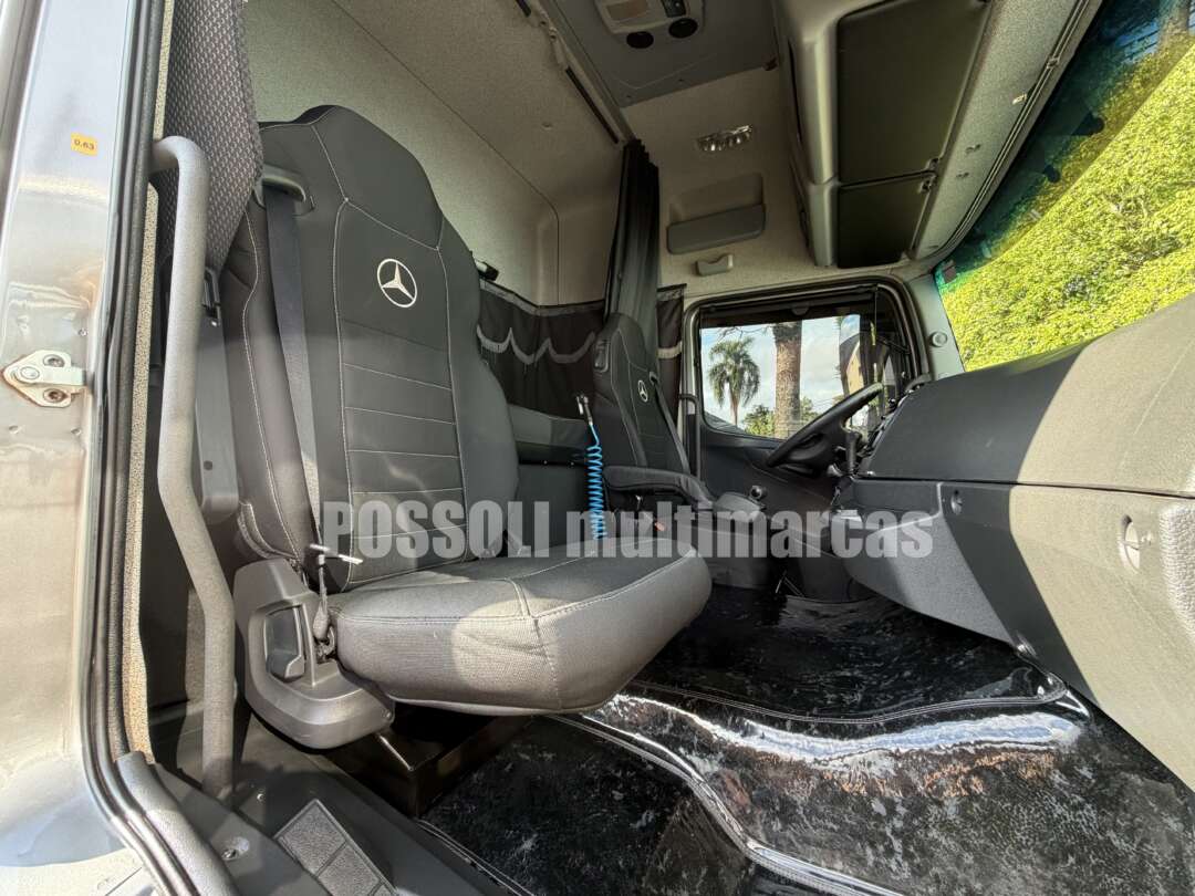 Caminhão MERCEDES BENZ MB 2644 Cavalo Mecânico ANO 2023 de Possoli Multimarcas no Paraná