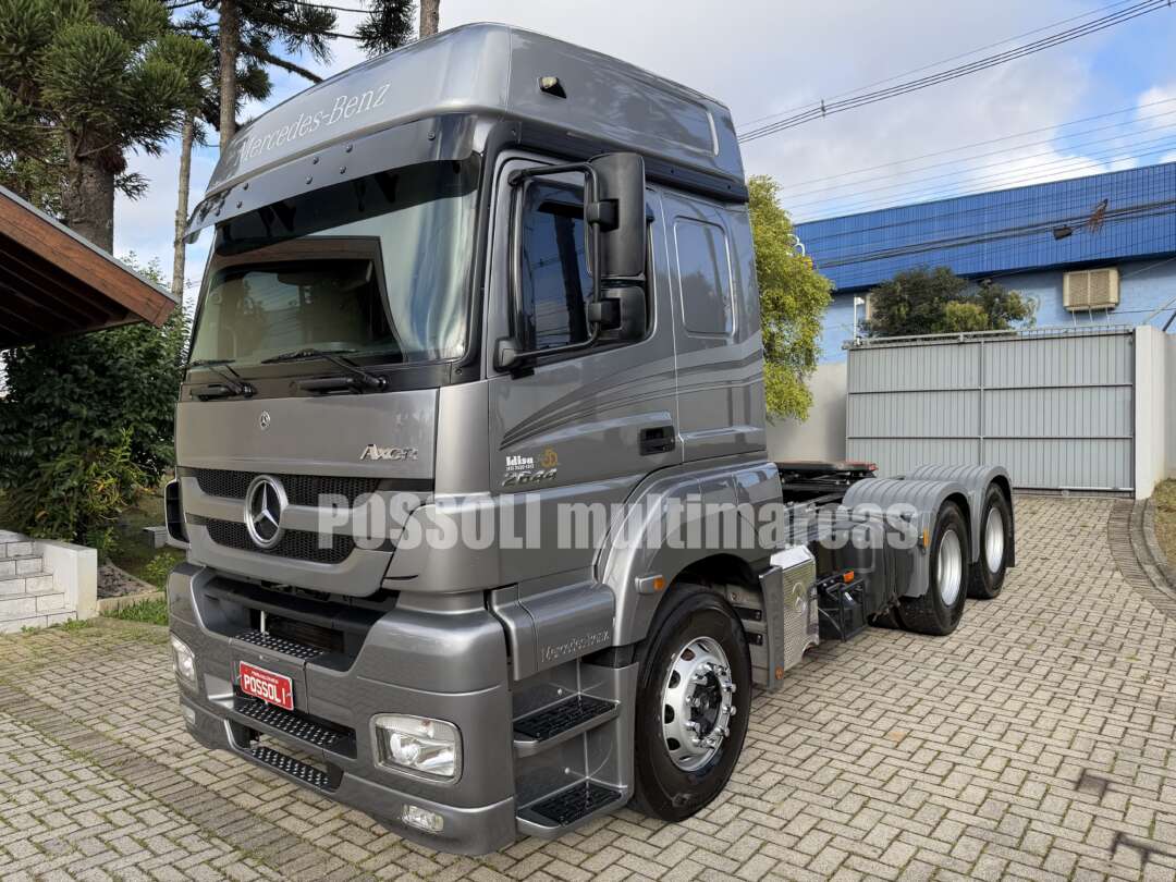 Caminhão MERCEDES BENZ MB 2644 Cavalo Mecânico ANO 2023 de Possoli Multimarcas no Paraná