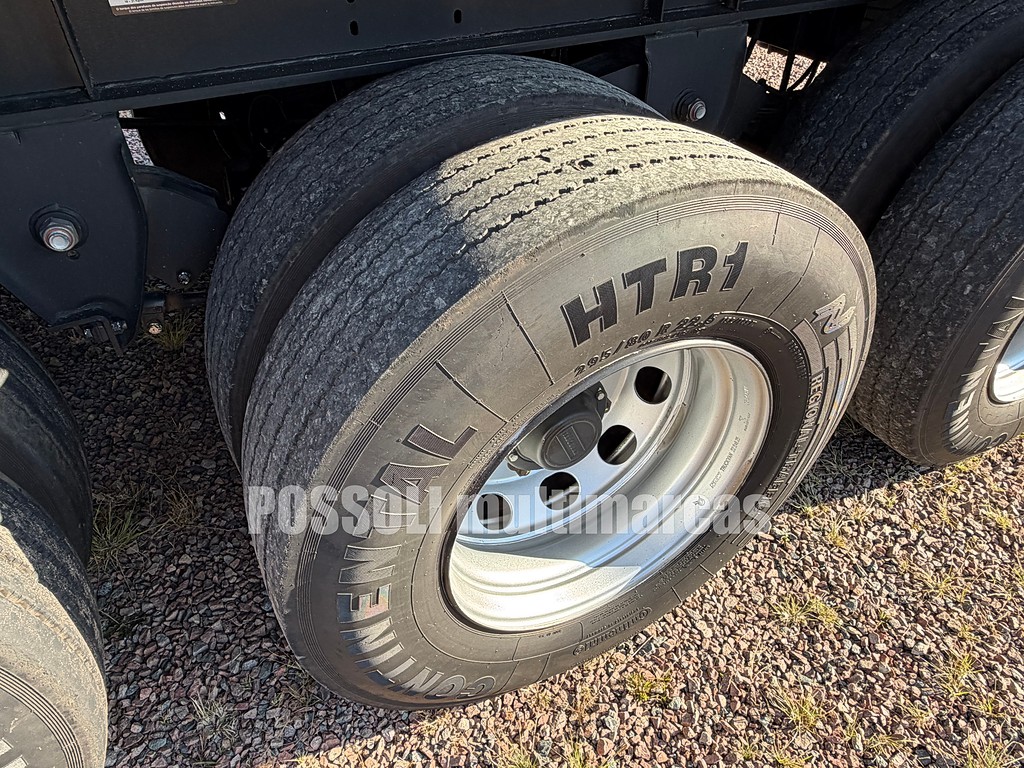 Carreta SEMI-REBOQUE BAU SIDER Truckvan ANO 2025 4 Eixos de Possoli Multimarcas no Paraná
