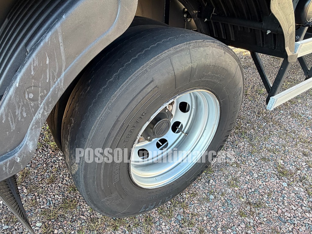 Carreta SEMI-REBOQUE BAU SIDER Truckvan ANO 2025 4 Eixos de Possoli Multimarcas no Paraná