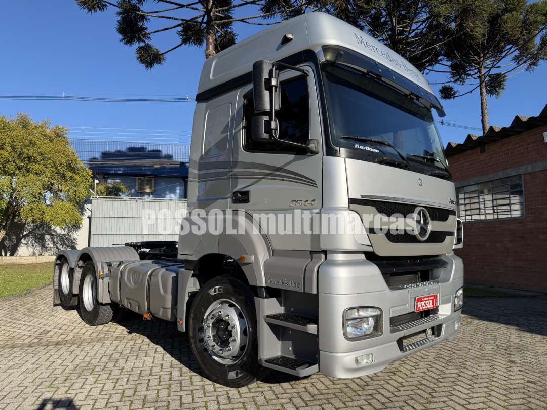 Caminhão MERCEDES BENZ MB 2544 Cavalo Mecânico ANO 2021 de Possoli Multimarcas no Paraná