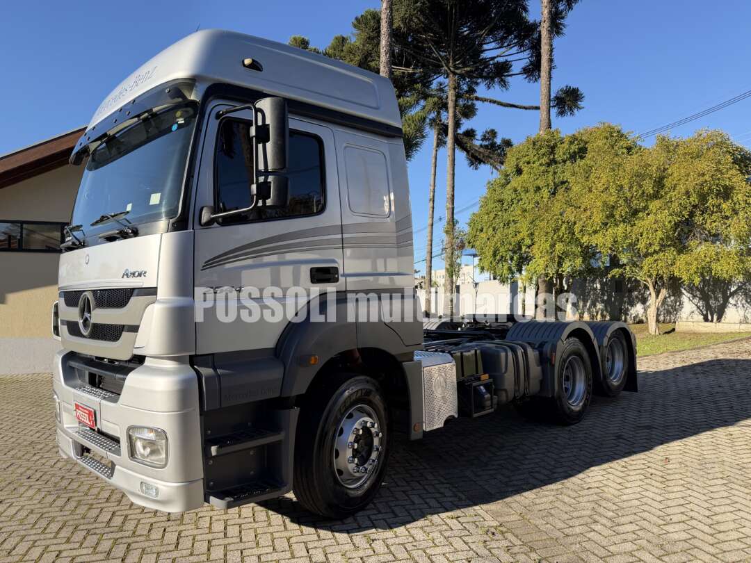 Caminhão MERCEDES BENZ MB 2544 Cavalo Mecânico ANO 2021 de Possoli Multimarcas no Paraná
