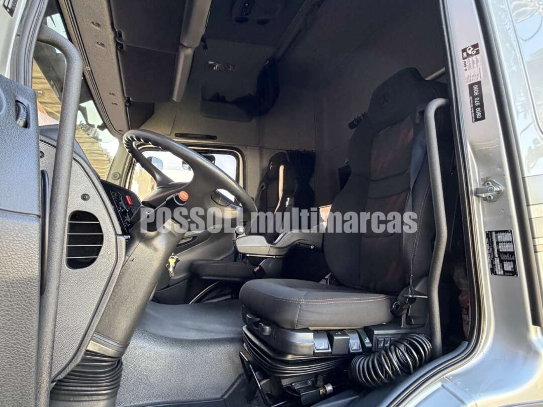 Caminhão MERCEDES BENZ MB 2544 Cavalo Mecânico ANO 2021 de Possoli Multimarcas no Paraná