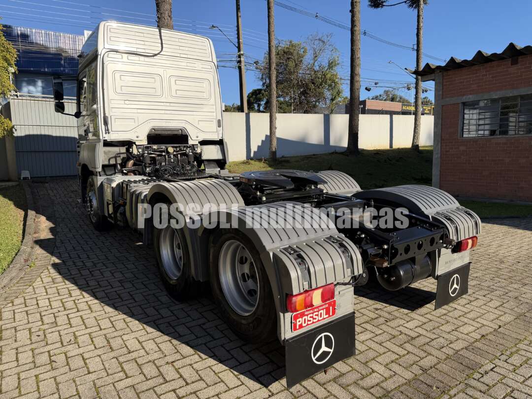 Caminhão MERCEDES BENZ MB 2544 Cavalo Mecânico ANO 2021 de Possoli Multimarcas no Paraná