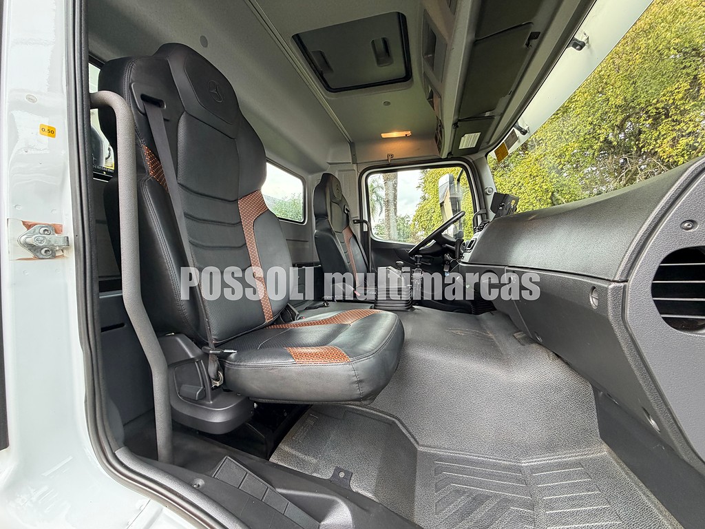 Caminhão MERCEDES BENZ MB 3131 Caçamba Basculante ANO 2022 de Possoli Multimarcas no Paraná