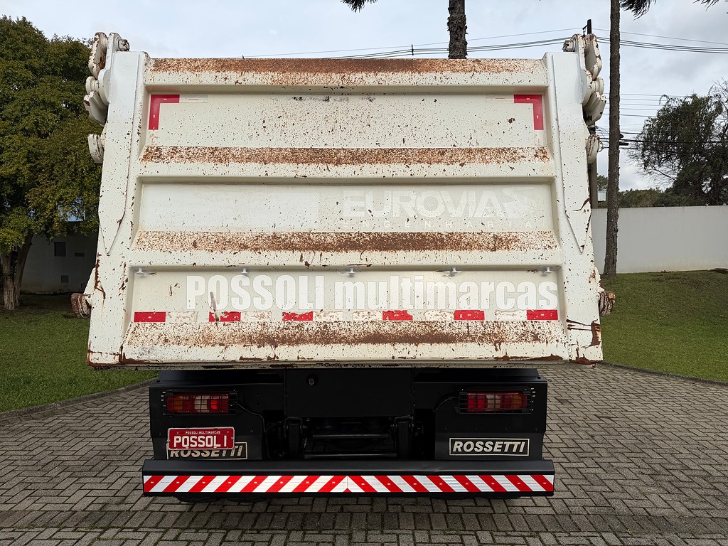 Caminhão MERCEDES BENZ MB 3131 Caçamba Basculante ANO 2022 de Possoli Multimarcas no Paraná