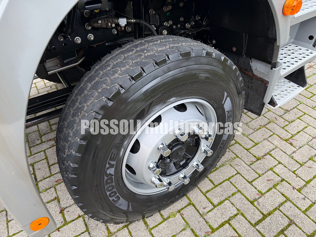 Caminhão MERCEDES BENZ MB 3131 Caçamba Basculante ANO 2022 de Possoli Multimarcas no Paraná