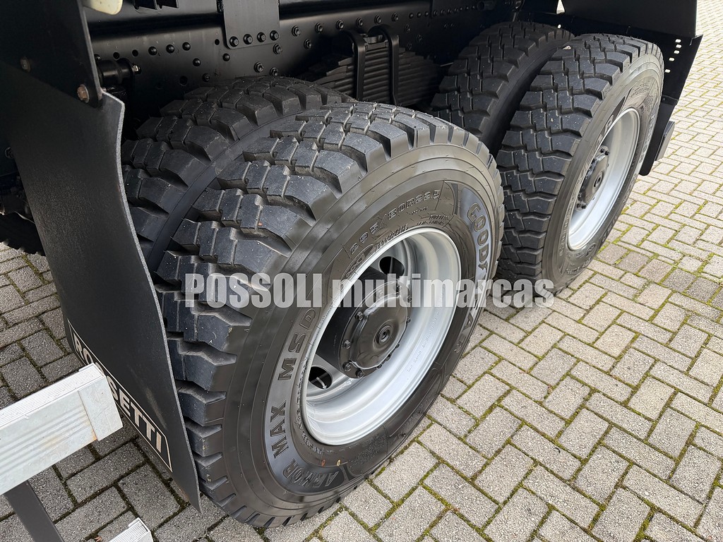 Caminhão MERCEDES BENZ MB 3131 Caçamba Basculante ANO 2022 de Possoli Multimarcas no Paraná