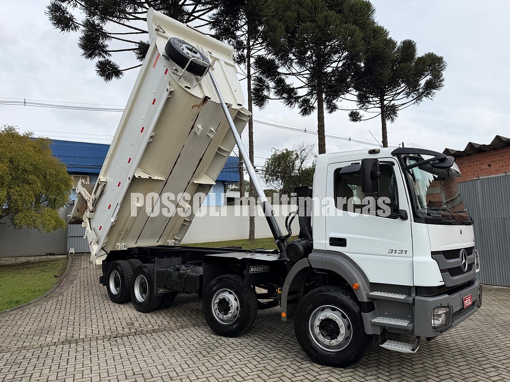 Caminhão MERCEDES BENZ MB 3131 Caçamba Basculante ANO 2022 de Possoli Multimarcas no Paraná