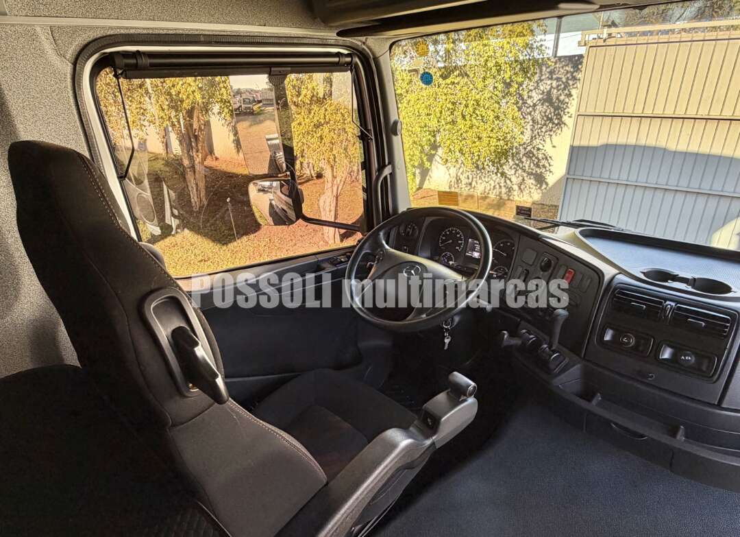Caminhão MERCEDES BENZ MB 2544 Cavalo Mecânico ANO 2021 de Possoli Multimarcas no Paraná