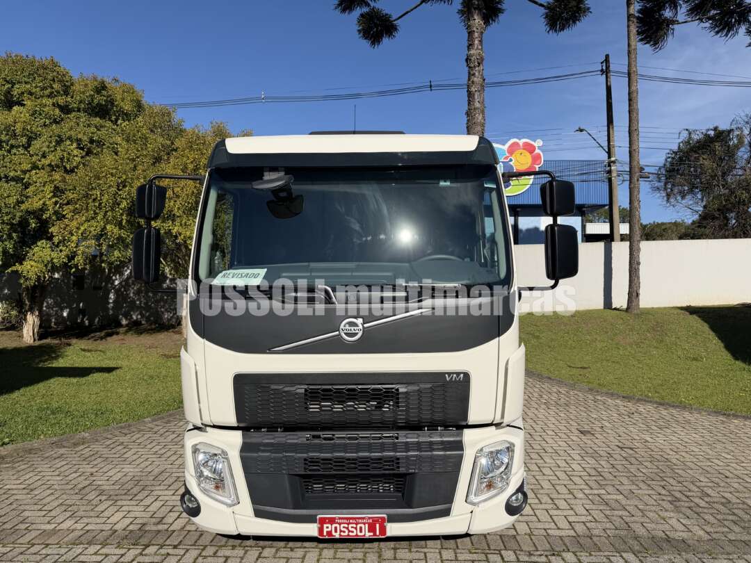 Caminhão VOLVO VM 290 MAX Chassis ANO 2024 de Possoli Multimarcas no Paraná