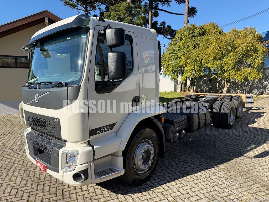 Caminhão VOLVO VM 290 MAX Chassis ANO 2024 de Possoli Multimarcas no Paraná
