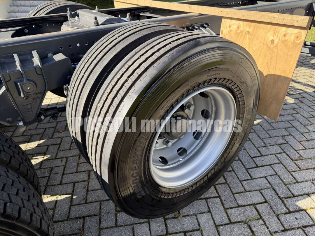 Caminhão VOLVO VM 290 MAX Chassis ANO 2024 de Possoli Multimarcas no Paraná