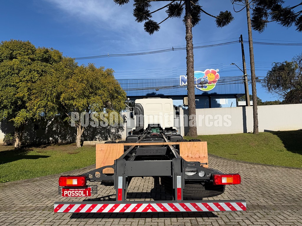 Caminhão VOLVO VM 290 MAX Chassis ANO 2024 de Possoli Multimarcas no Paraná