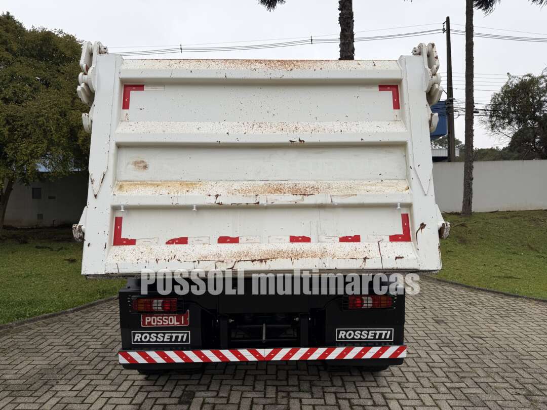 Caminhão MERCEDES BENZ MB 3131 Caçamba Basculante ANO 2022 de Possoli Multimarcas no Paraná
