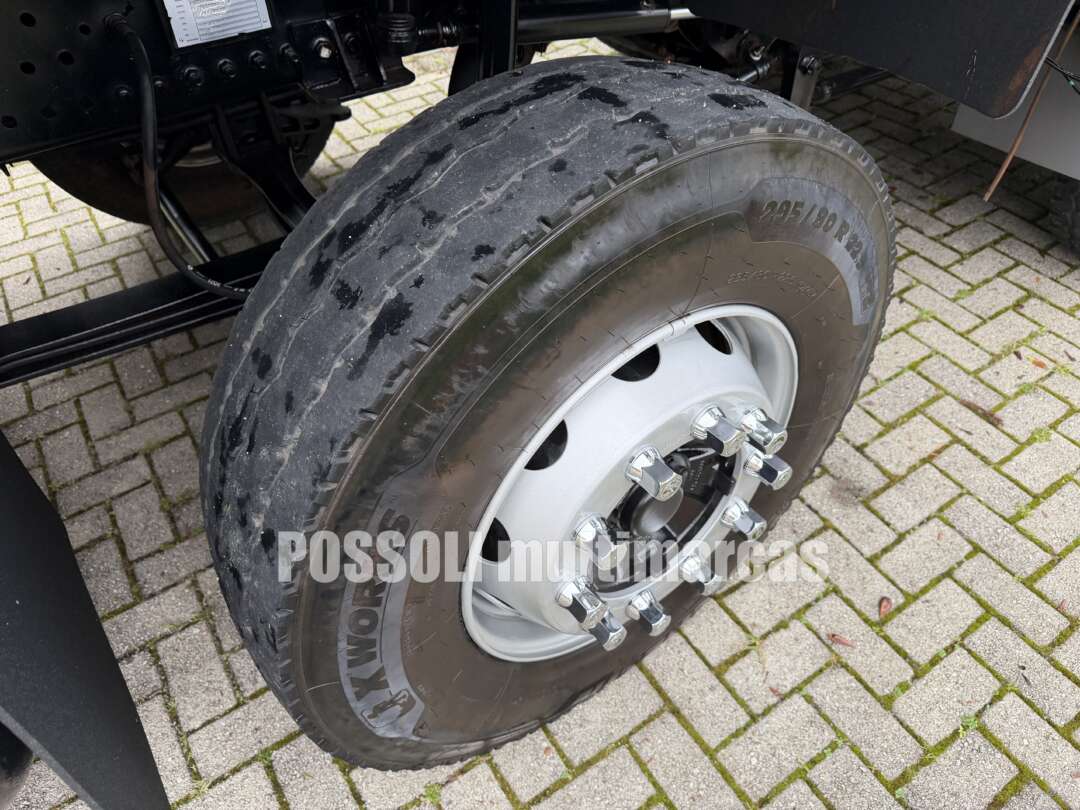 Caminhão MERCEDES BENZ MB 3131 Caçamba Basculante ANO 2022 de Possoli Multimarcas no Paraná