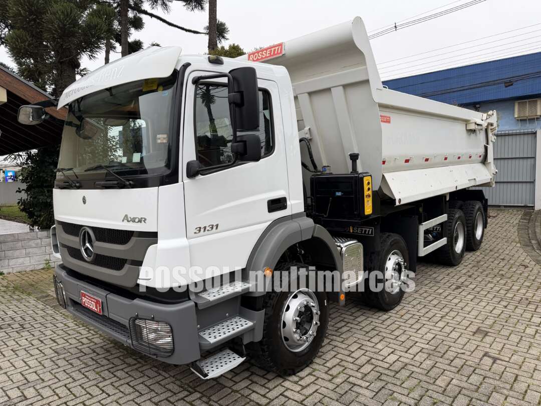 Caminhão MERCEDES BENZ MB 3131 Caçamba Basculante ANO 2022 de Possoli Multimarcas no Paraná
