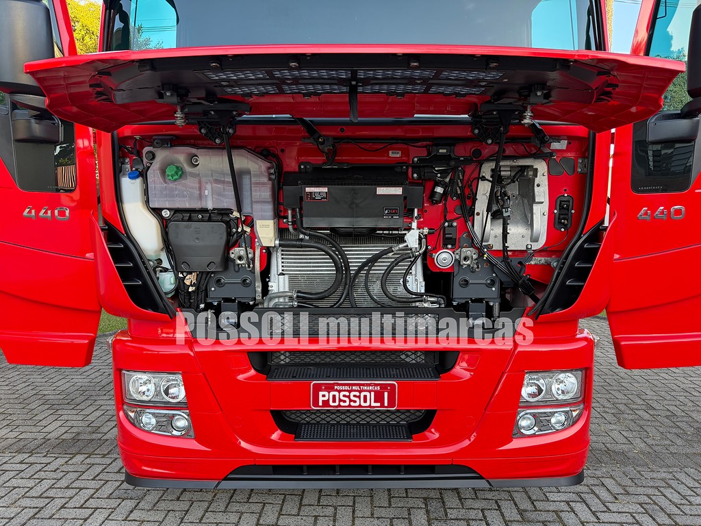 Caminhão IVECO HI WAY 440 Cavalo Mecânico ANO 2019 de Possoli Multimarcas no Paraná