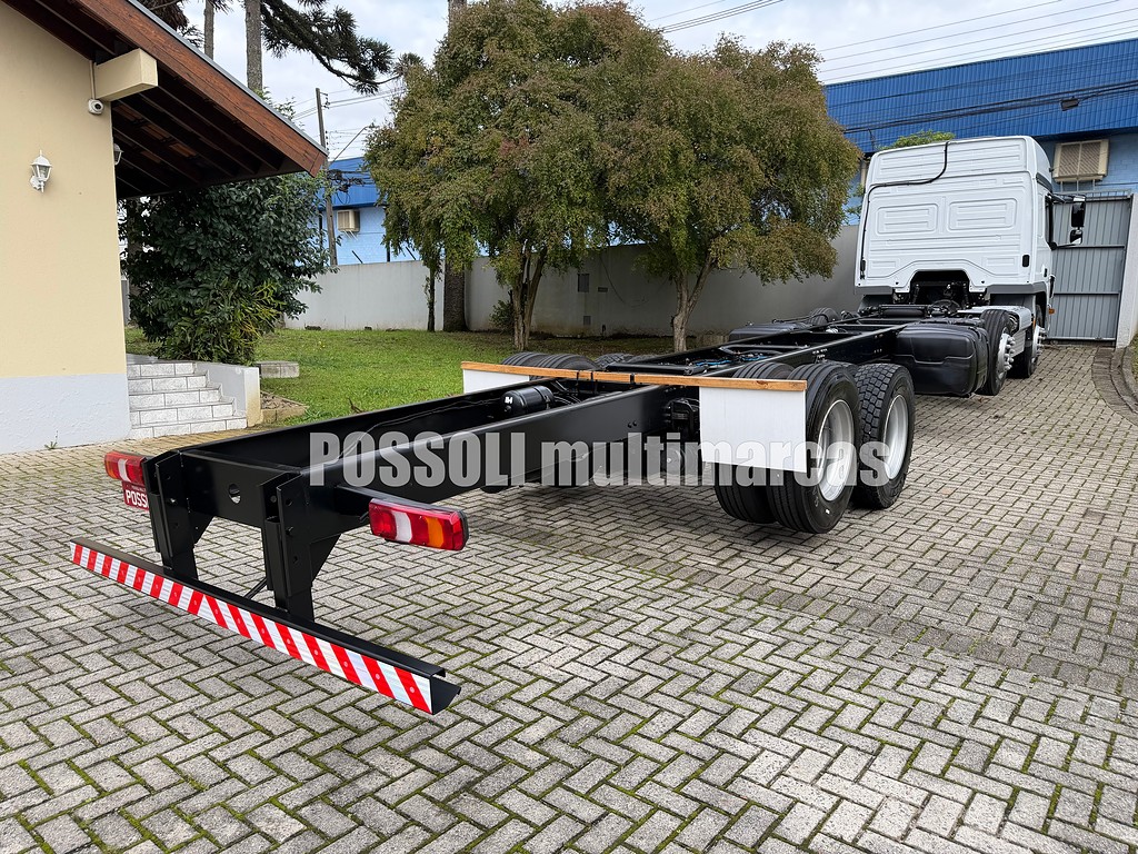 Caminhão MERCEDES BENZ MB 3033 Chassis ANO 2024 de Possoli Multimarcas no Paraná