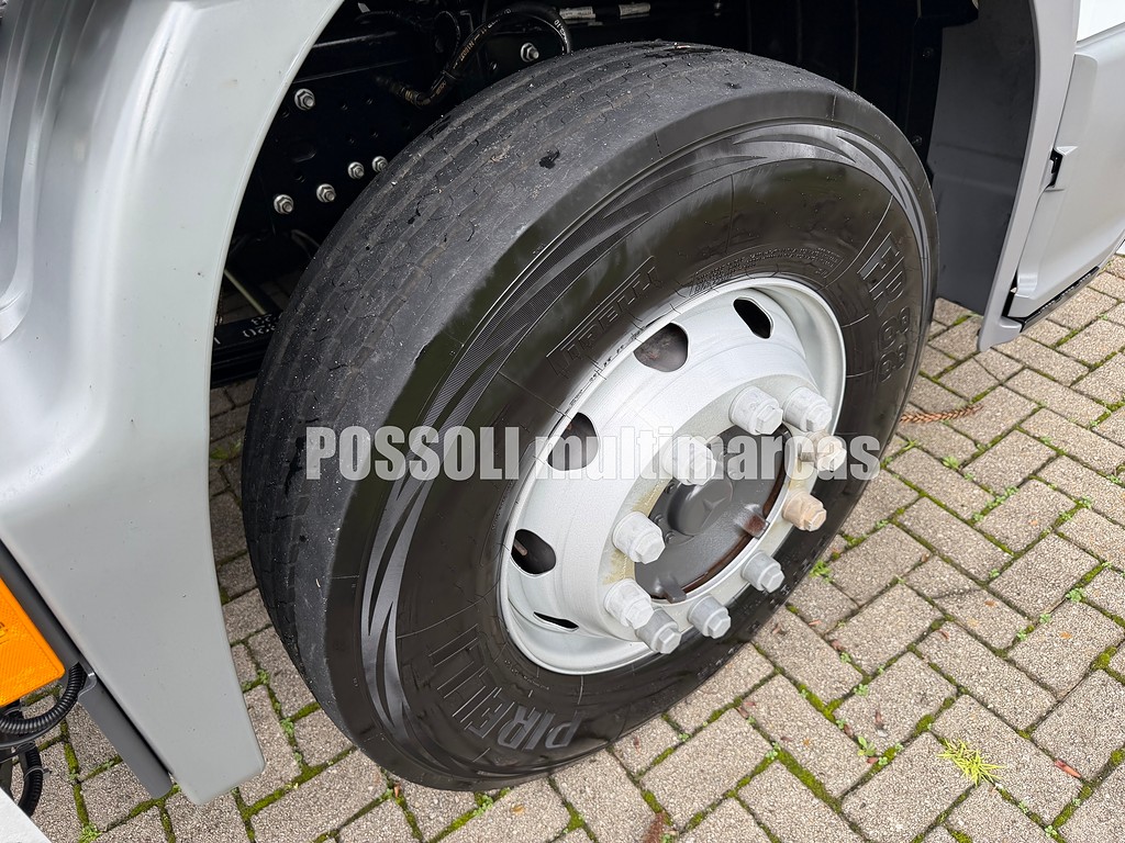 Caminhão MERCEDES BENZ MB 3033 Chassis ANO 2024 de Possoli Multimarcas no Paraná