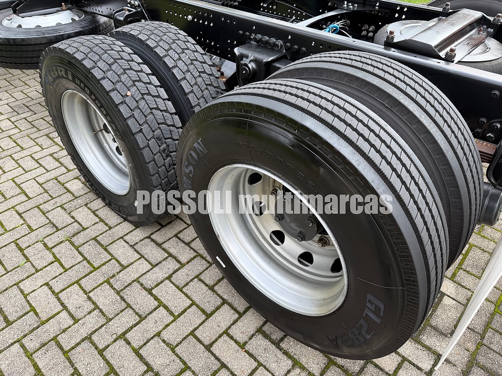 Caminhão MERCEDES BENZ MB 3033 Chassis ANO 2024 de Possoli Multimarcas no Paraná