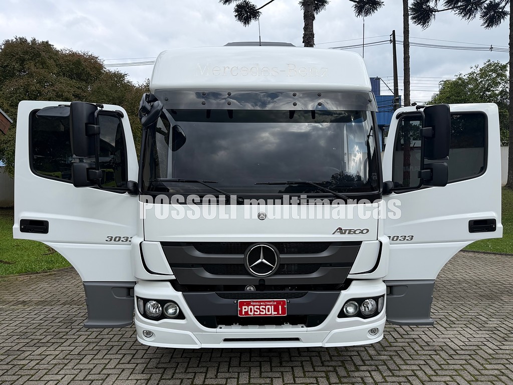 Caminhão MERCEDES BENZ MB 3033 Chassis ANO 2024 de Possoli Multimarcas no Paraná