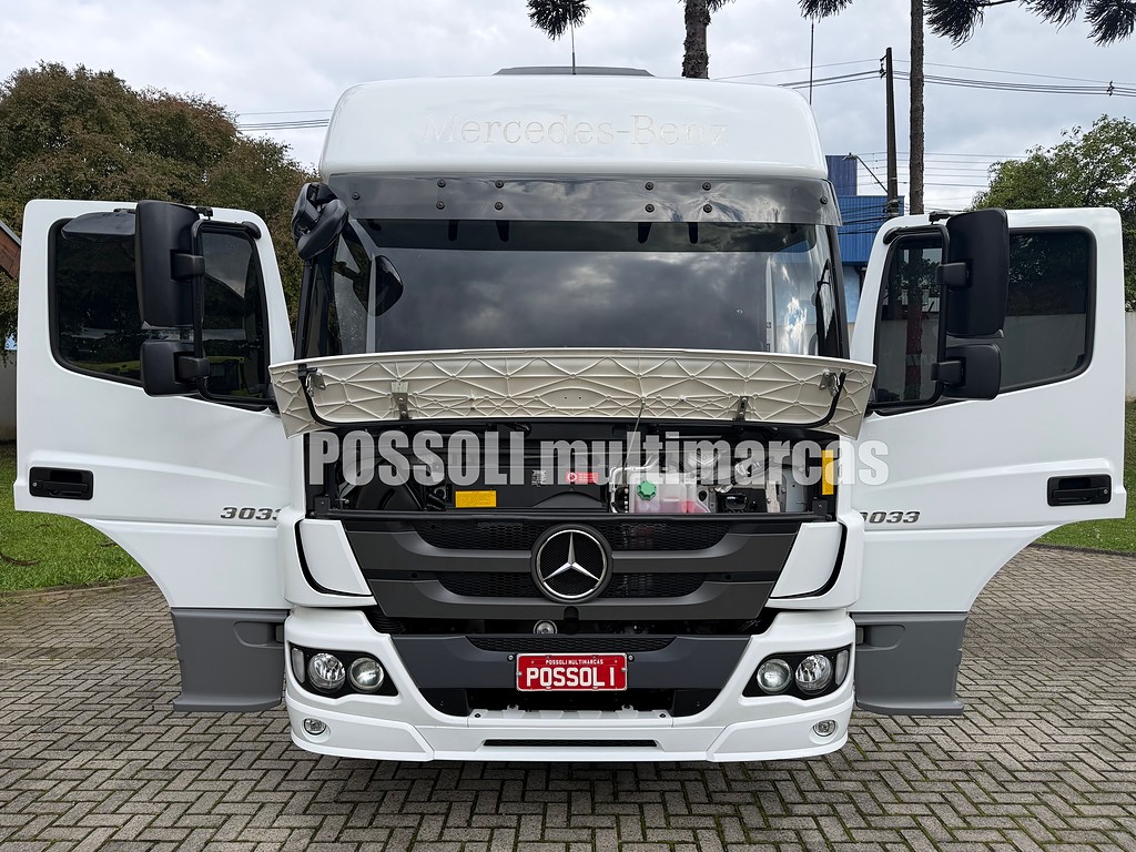 Caminhão MERCEDES BENZ MB 3033 Chassis ANO 2024 de Possoli Multimarcas no Paraná