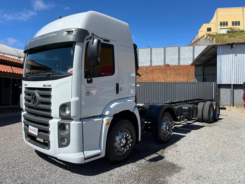 Caminhão VOLKSWAGEN VW 30330 Chassis ANO 2023 de Siqueira Caminhões em São Paulo